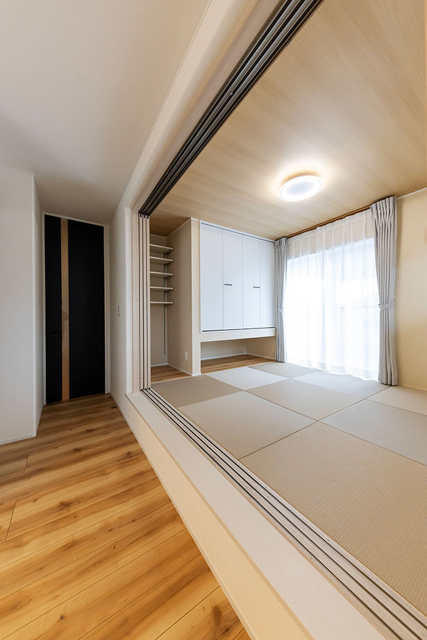 サティスホーム岐阜 【羽島郡×自由設計×モダンスタイル×間取図あり】幾重にも描く回遊動線上に設備も収納も配置した快適な家の建築実例画像12