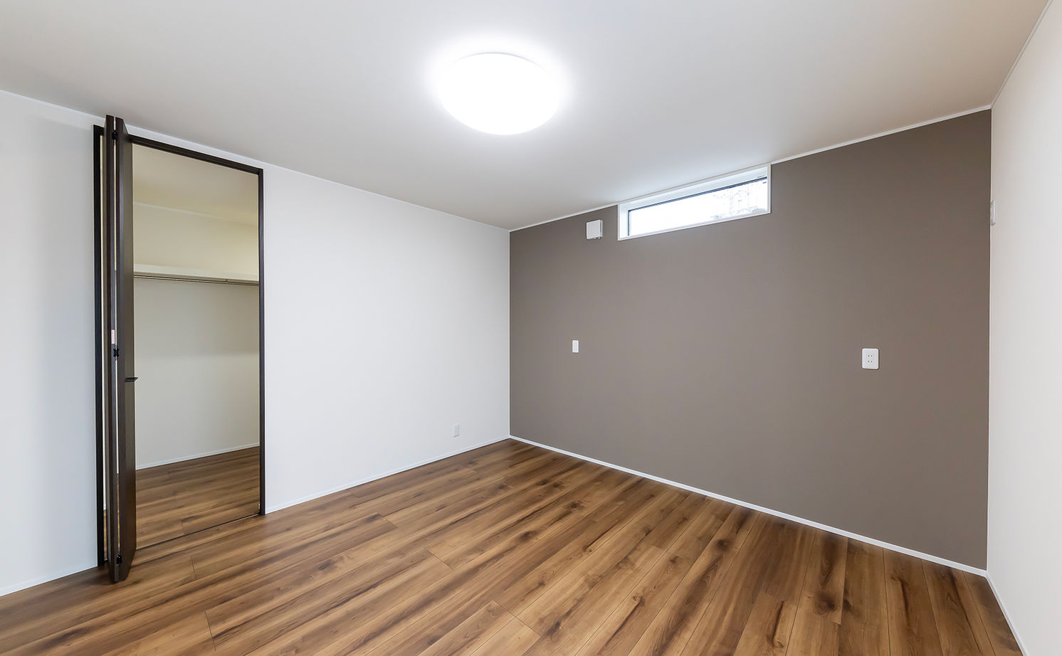 サティスホーム岐阜 【羽島郡×自由設計×モダンスタイル×間取図あり】幾重にも描く回遊動線上に設備も収納も配置した快適な家の建築実例画像17