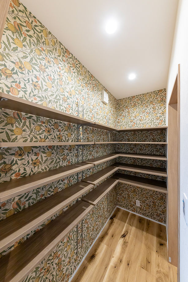 サティスホーム岐阜 【岐阜市×平屋】プライバシーを守り陽光も取り入れる、テラスをコの字型に囲んだ外に閉じ内に開く平屋の建築実例画像13