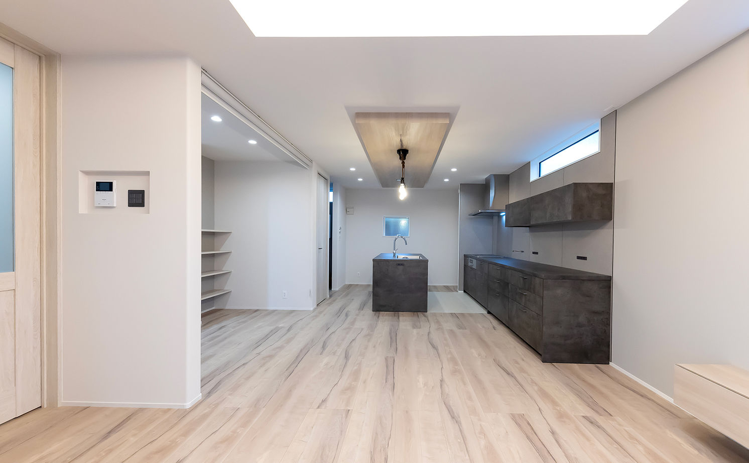 サティスホーム岐阜 【羽島市×自由設計×グラフテクトキッチン×間取図あり】巧みなコストコントロールで20代の若さで夢を実現の建築実例画像2