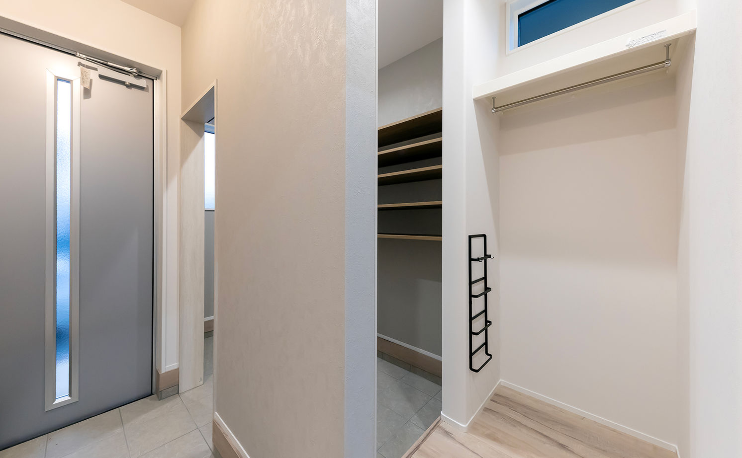 サティスホーム岐阜 【羽島市×自由設計×グラフテクトキッチン×間取図あり】巧みなコストコントロールで20代の若さで夢を実現の建築実例画像6