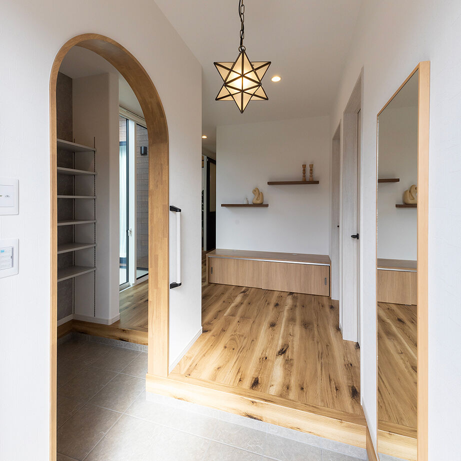 サティスホーム岐阜 【揖斐郡×平屋×間取り図有】平屋はフロアのゾーニングが快適生活の決め手。そこで「コの字型」を採用！の建築実例画像3