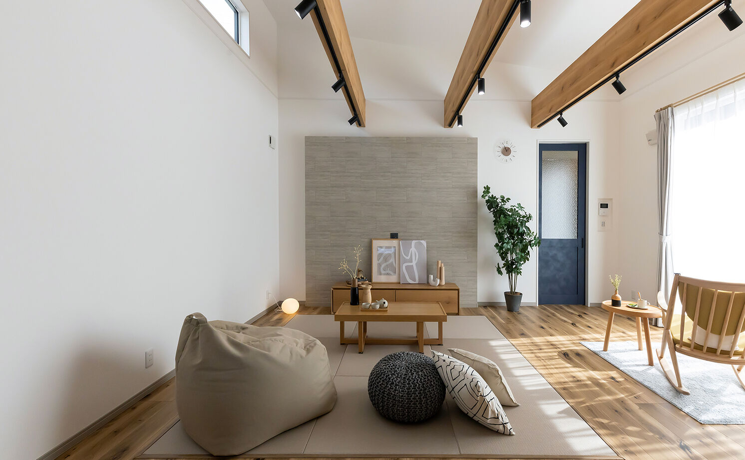 サティスホーム岐阜 【揖斐郡×平屋×間取り図有】平屋はフロアのゾーニングが快適生活の決め手。そこで「コの字型」を採用！の建築実例画像6