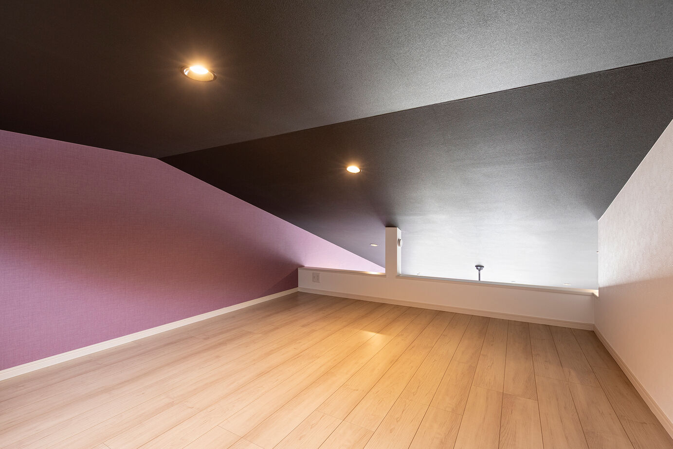 テイクアンドフォー 【賃貸併用／ビルトインガレージ】海を愉しむ仕掛けがいくつも。立地を活かした賃貸併用ガレージハウスの建築実例画像5