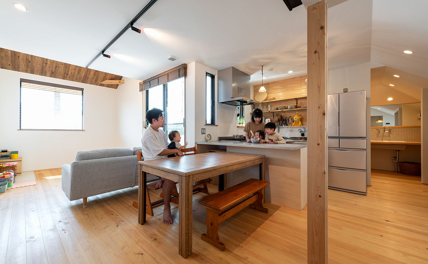 小嶋工務店 TOKYO WOOD 【間取り図あり/30坪台/3000万円台】大好きな多摩産の木に包まれて。家族と一緒に時を刻み、育んでいく家への建築実例画像1