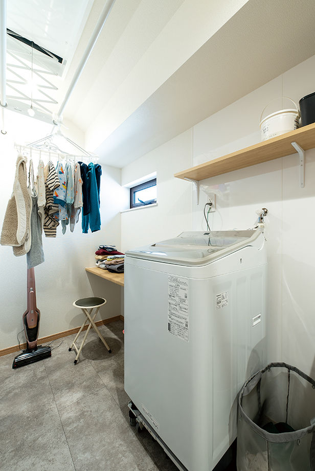 小嶋工務店 TOKYO WOOD 【間取り図あり/20坪台/2000万円台】リビングに縁側を作りのびのびと。東京の木と陽光、風に触れ合う家の建築実例画像6