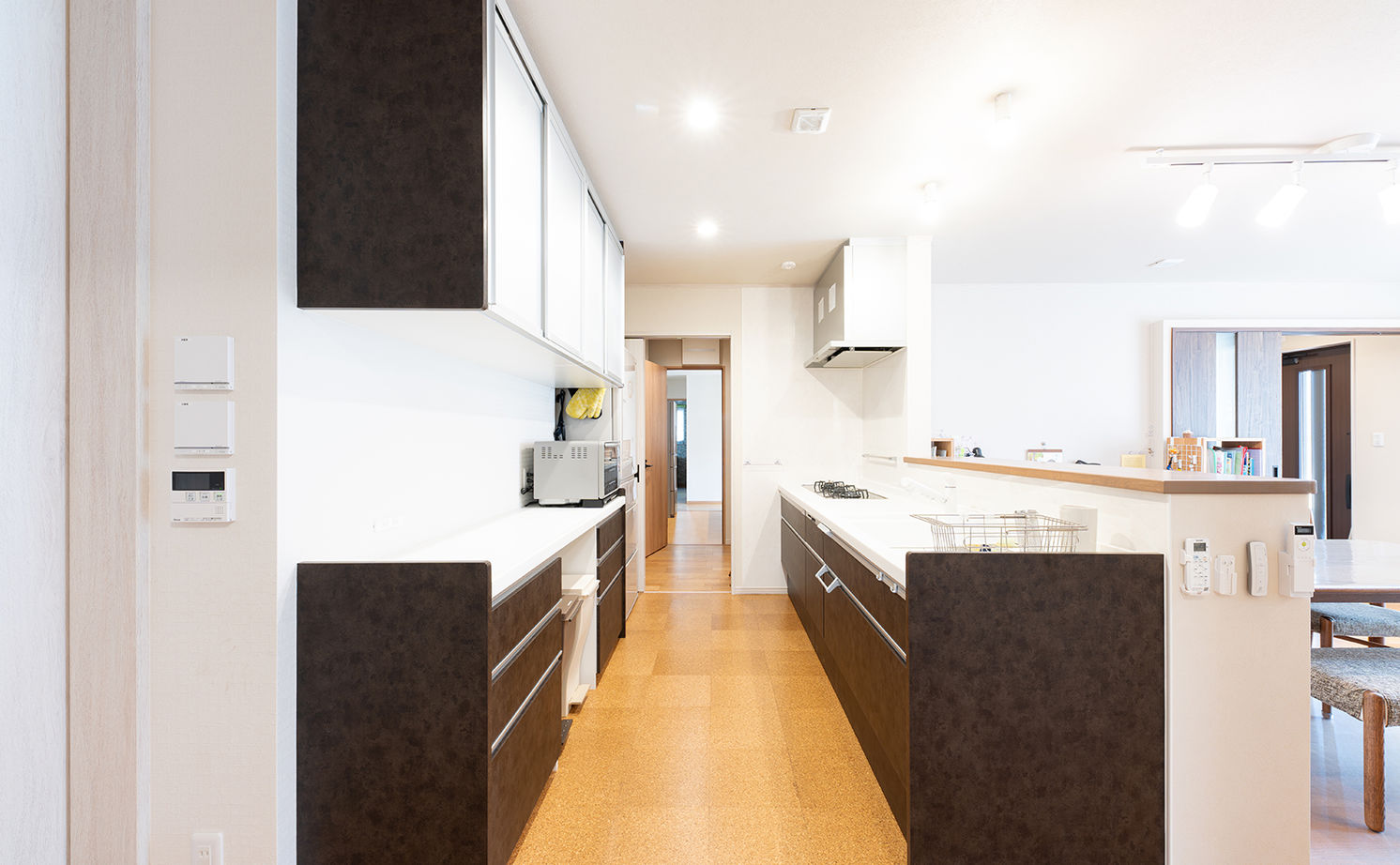 小嶋工務店 TOKYO WOOD 【間取りあり/60坪台/4000万円台/二世帯住】程よい距離感で、暮らしを大切に。完全分離のテラスハウス仕様の建築実例画像4