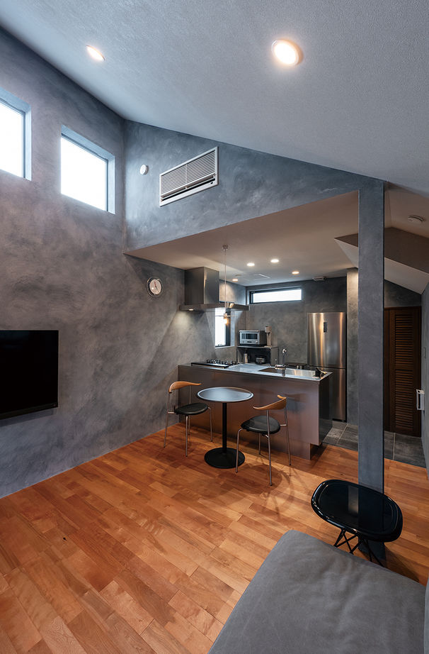 小嶋工務店 TOKYO WOOD 【間取り図あり/15坪台/2000万円台】14.9坪の狭小地を最大限活用。こだわりのデザインと開放感のある家の建築実例画像2