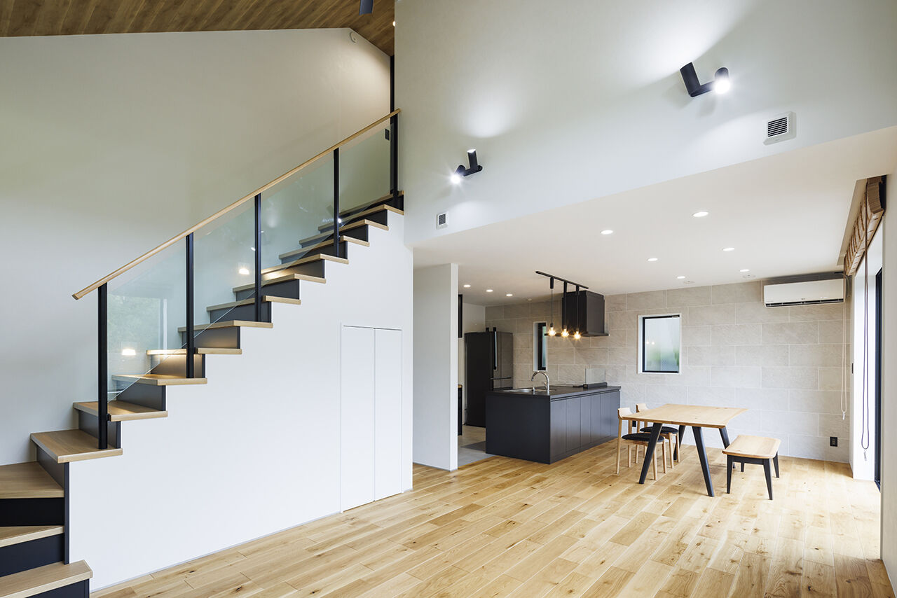 小嶋工務店 TOKYO WOOD 【間取り図あり/30坪台/長期優良住宅】ハイスペックな性能とデザインを両立した、スタイリッシュな住まいの建築実例画像1