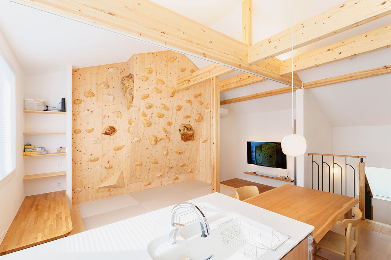 小嶋工務店 TOKYO WOOD 【間取り図あり/20坪台/3000万円台】「次はどのルート？」陽の光と自然素材に包まれた、趣味を楽しむ家の建築実例画像5