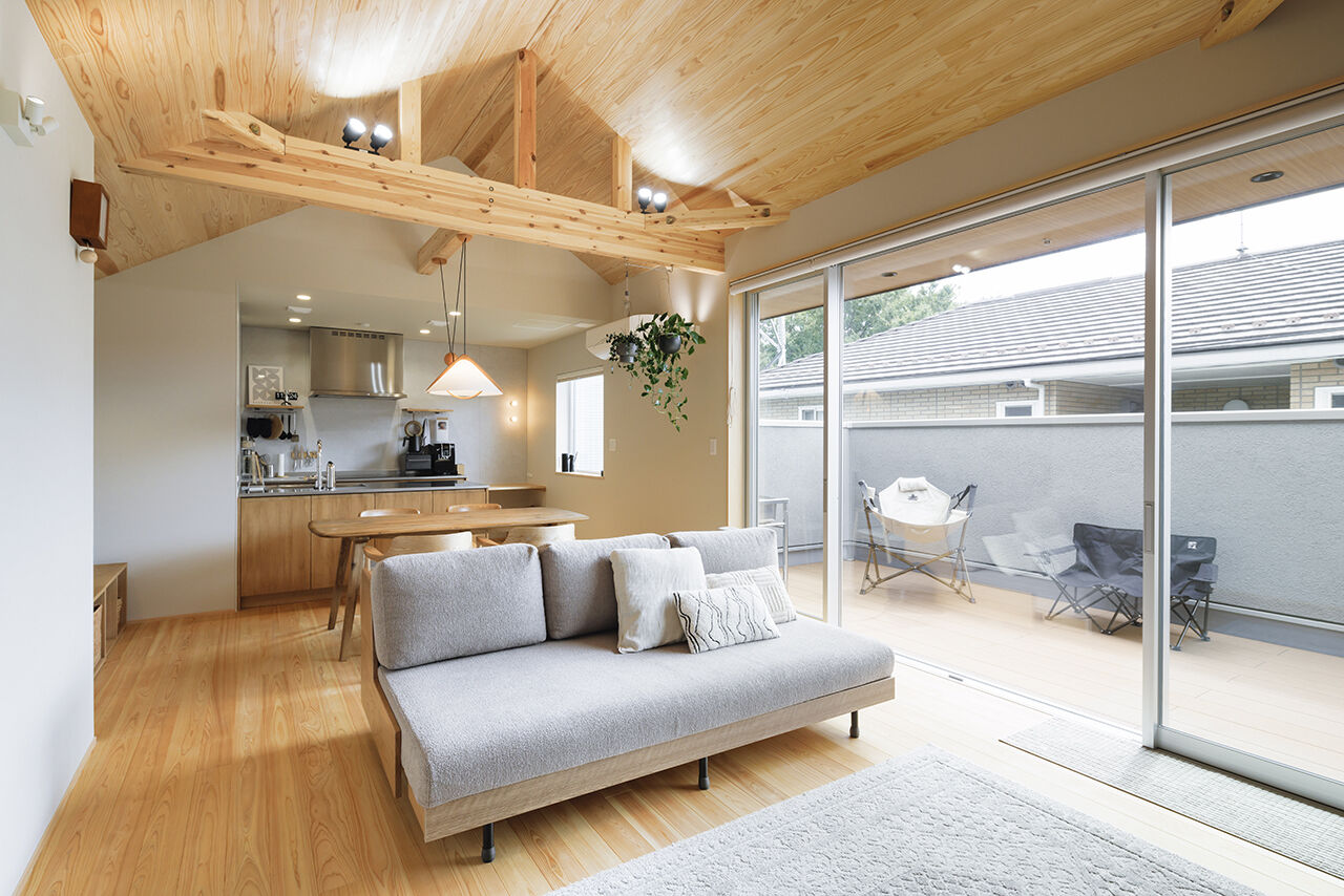 小嶋工務店 TOKYO WOOD 【間取り図あり/30坪台/4000万円～】2階LDKで楽しむ、木のぬくもりと陽光、開放感。自然を身近に感じる家の建築実例画像3