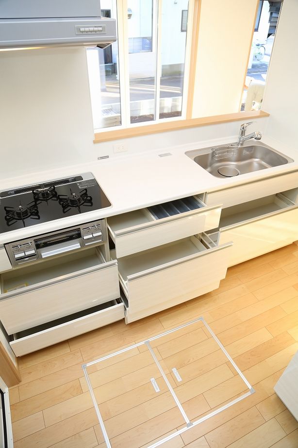 ジャパンホーム（J-style） 【1000万円台/5LDK+納戸/L字バルコニー/間取り図】暮らしやすいを第一に。バリアフリーも意識した家の建築実例画像10