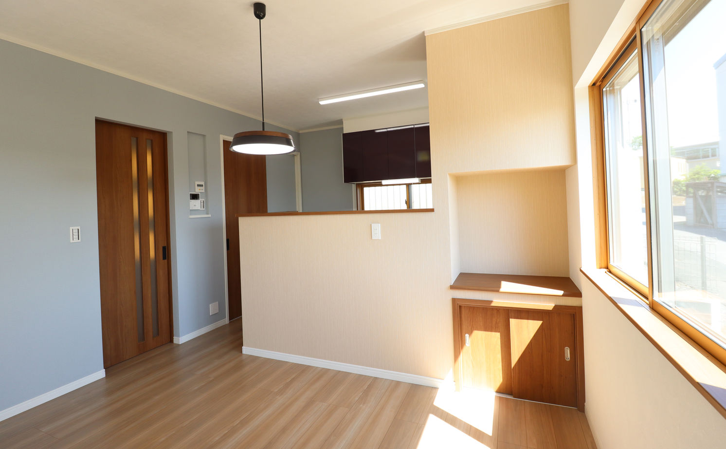 ジャパンホーム（J-style） 【1000万円台／平屋／31坪／間取り有】勾配天井で開放感抜群。ずっと住み心地が変わらない平屋の住まいの建築実例画像3