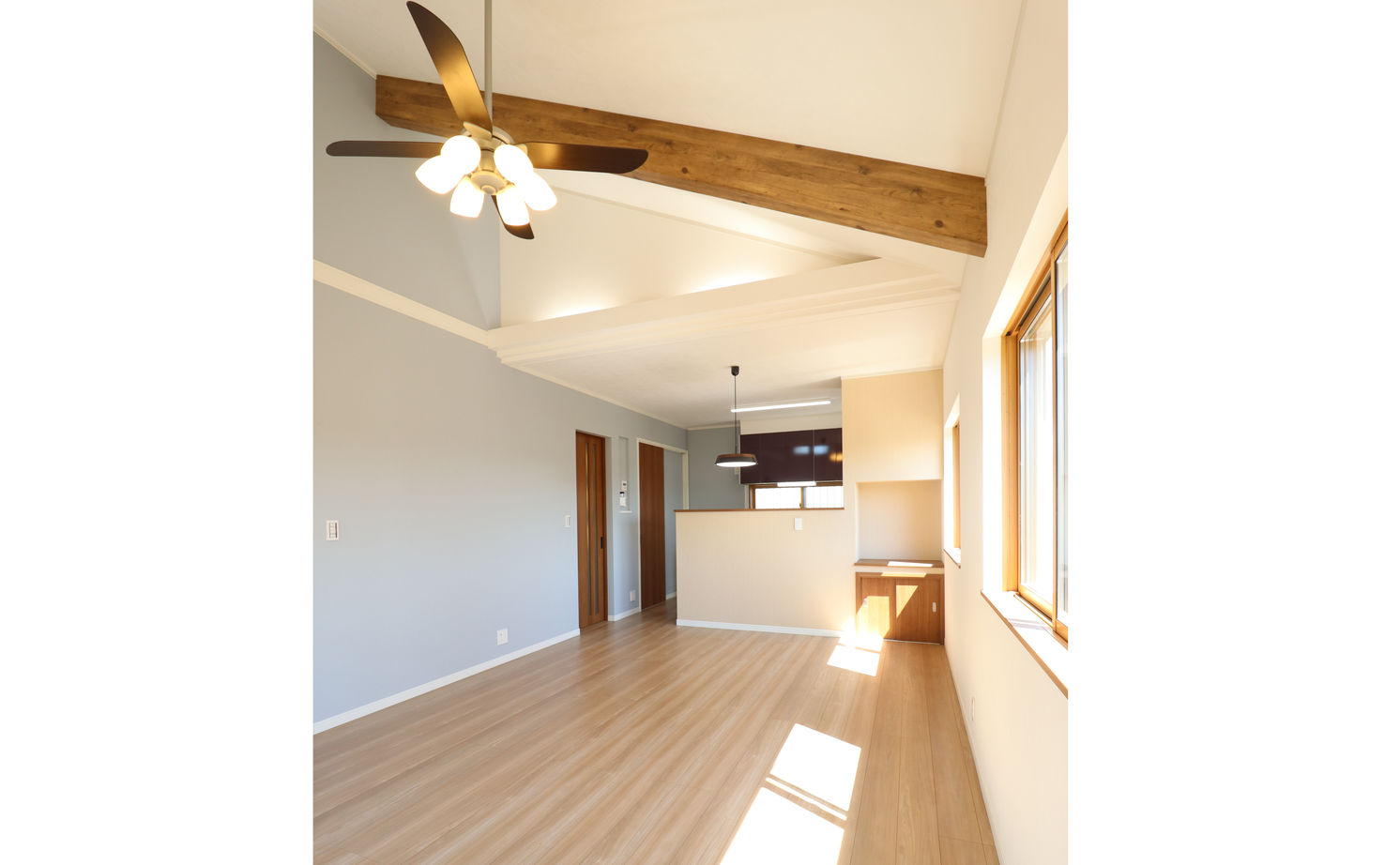ジャパンホーム（J-style） 【1000万円台／平屋／31坪／間取り有】勾配天井で開放感抜群。ずっと住み心地が変わらない平屋の住まいの建築実例画像5