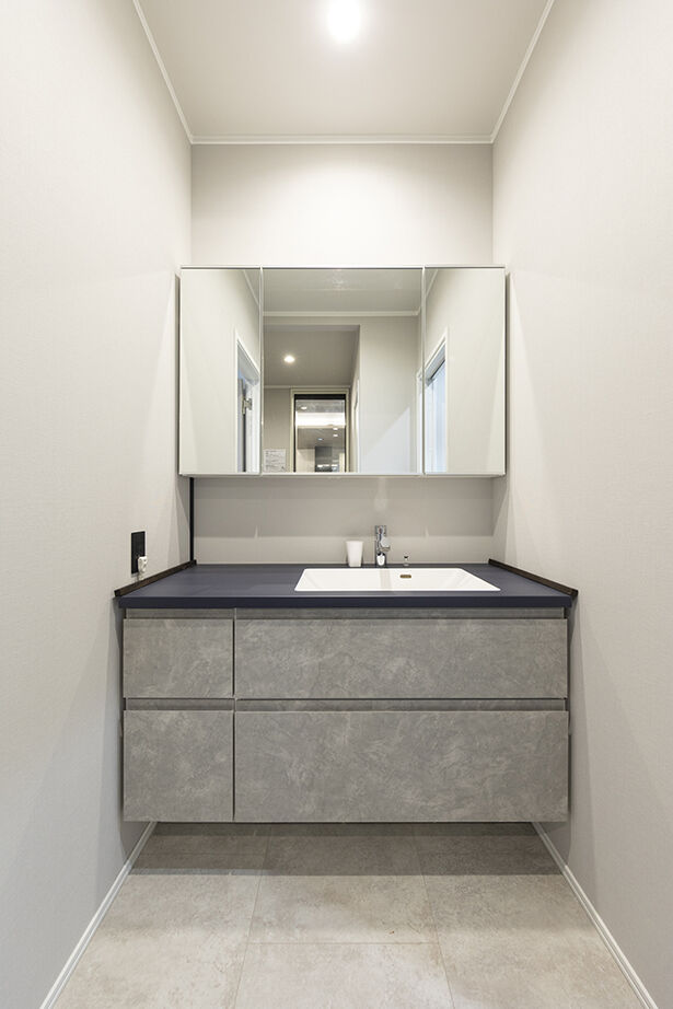 ジャパンホーム（J-style） 【2000万円～2499万円／ペット／収納充実／間取図】子どもも愛猫も、みんながのびのび暮らす家の建築実例画像9