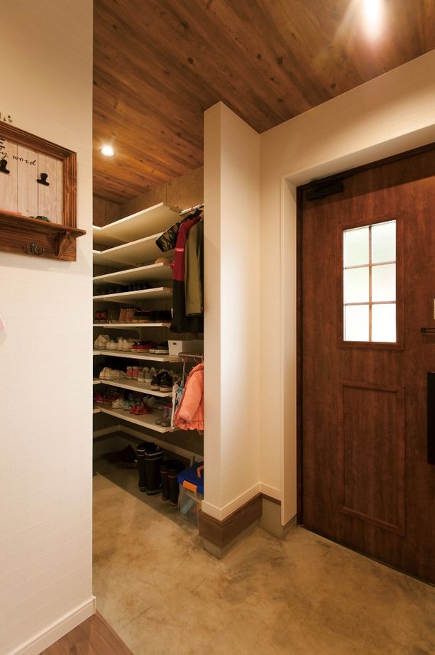 二重断熱の家　ネスト 【藤沢市｜カバードポーチ｜2LDK】映画や音楽を思いっきり楽しむ、収納もたっぷりで快適な住まいの建築実例画像9