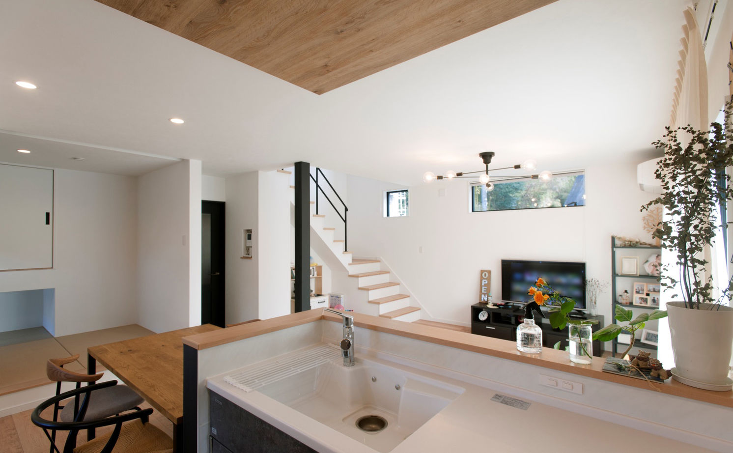 二重断熱の家　ネスト 【2000万円台/間取り図あり/HEAT20/G2/カフェ】一年間ずっと快適な温度です！と性能と価格に大満足の家！の建築実例画像5