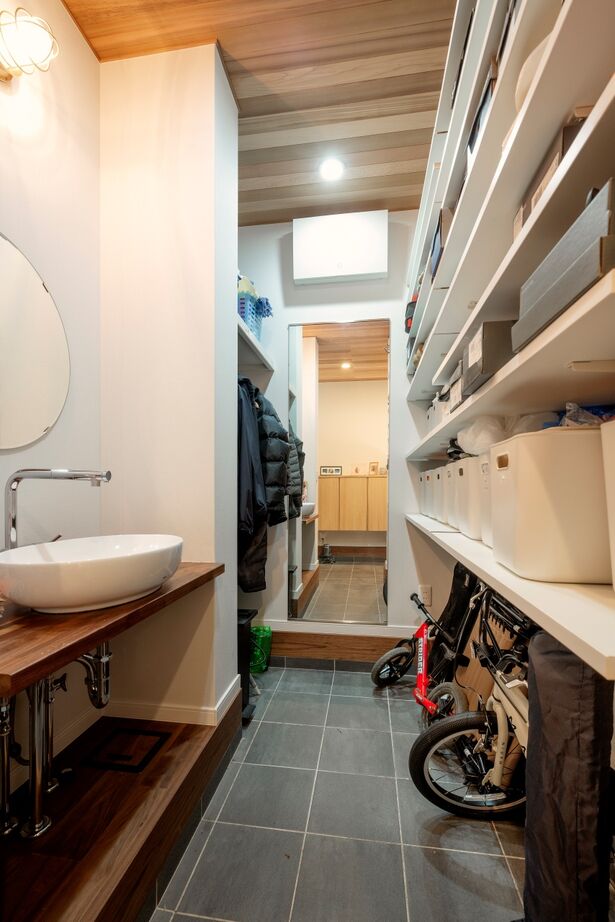 二重断熱の家　ネスト 【3000万円台/ZEH/間取り図あり】冬でもTシャツ1枚の快適な暮らしを実現。窓外の景色も楽しめる大満足の家の建築実例画像8