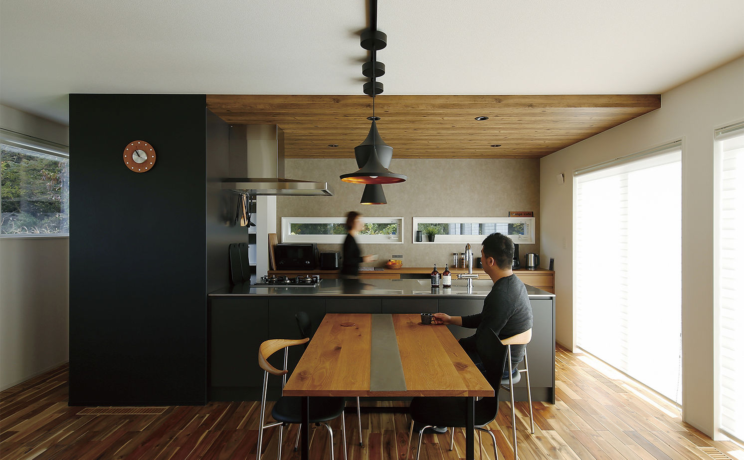 Suumo 2300万円 床下冷暖房システム 鉄骨階段 借景 1階をワンフロアの大空間に Sara Home桜建築事務所 の建築実例詳細 注文住宅