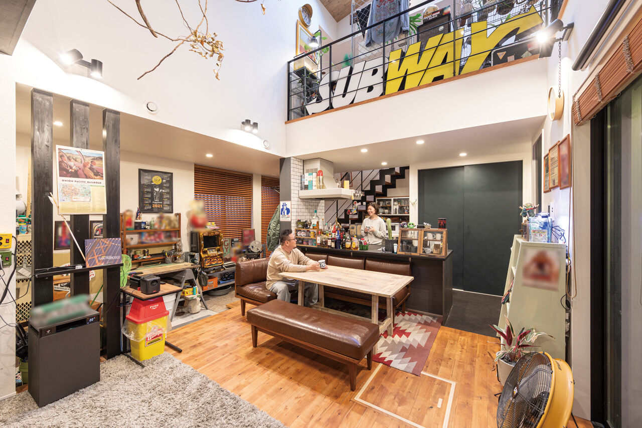 一級建築士事務所　SARA HOME桜建築事務所 【3000万円台｜C値0.5｜UA値0.71｜間取り｜ビルトイン｜吹抜け】室内から愛車を眺められるガレージハウスの建築実例画像4