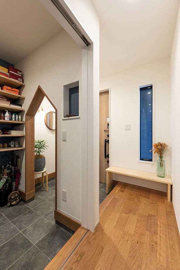 一級建築士事務所　SARA HOME桜建築事務所 【2800万円台／C値0.21／UA値0.41／家事動線／間取図有】バルコニーの開放感とスムーズ動線の二世帯住宅の建築実例画像14