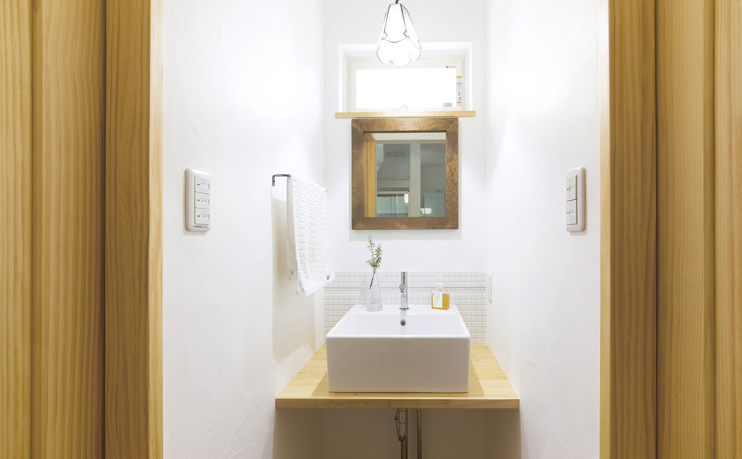 アールコーブ・ホーム(一級建築士事務所) by安江工務店 【2000万円台/30坪台/間取り有】明るく開放的な屋上庭園。子どもたちが健やかに暮らす、自然素材の家の建築実例画像8