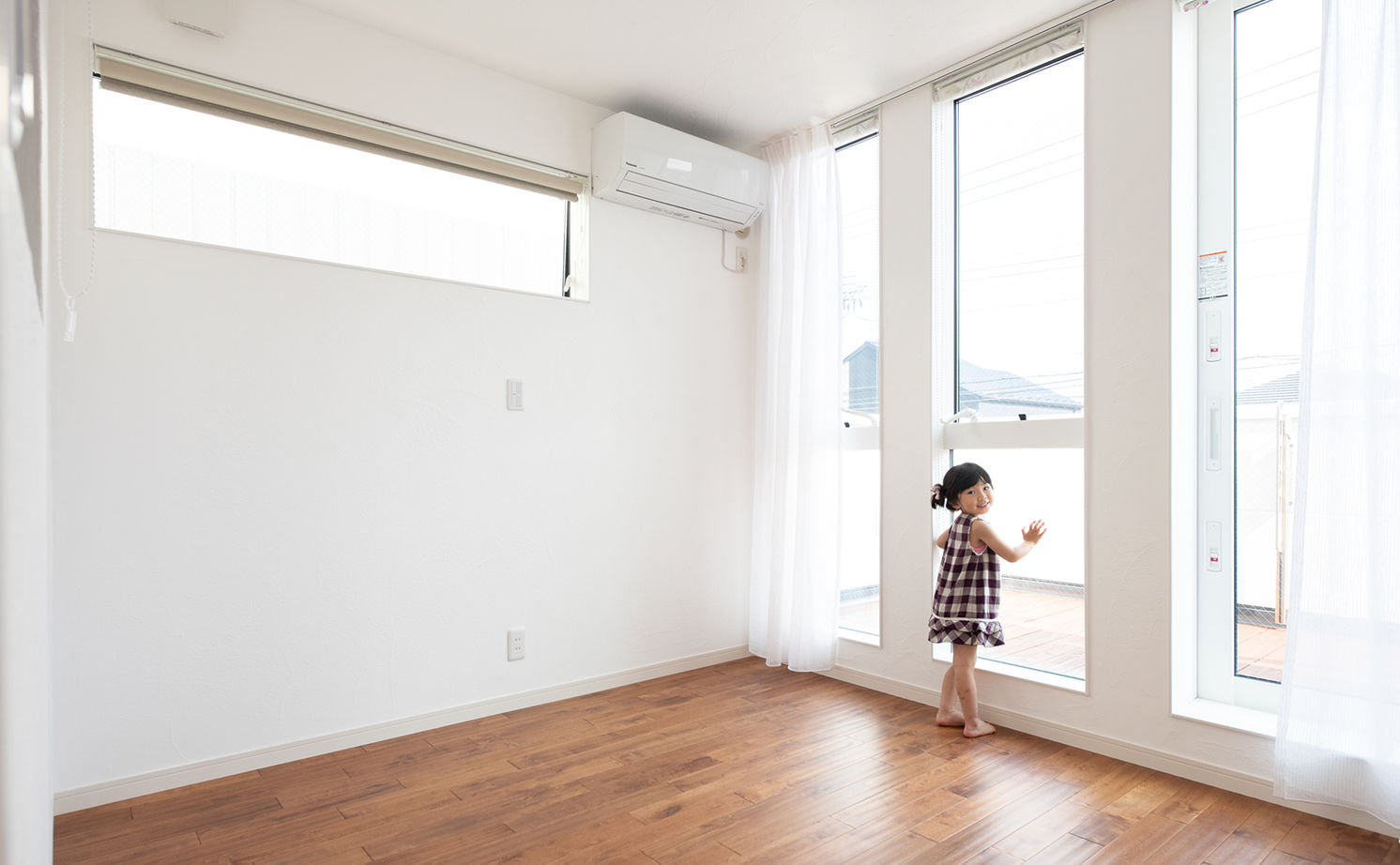 アールコーブ・ホーム(一級建築士事務所) by安江工務店 【1000万円台/30坪台/間取り有】間口の狭いお家でも、設計マジックで広々開放的。自然光で夕方も明るいの建築実例画像10