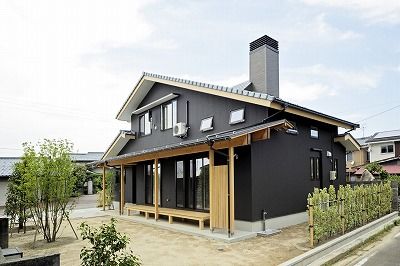 サカヅメハウジング 製材所ならではの木使いが光る、シックな和を重んじるモダンな住まいの建築実例画像4