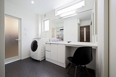 サカヅメハウジング 落ち着いたダークブラウンで仕上げたLDK。快適な大人空間を楽しむ家の建築実例画像7