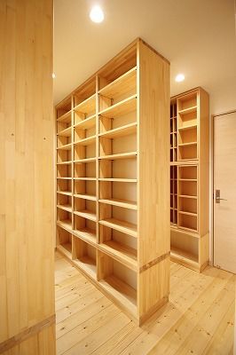 サカヅメハウジング 長年の夢だった図書館のある住まいで、無垢材の気持ちよさに包まれ健やかに過ごすの建築実例画像8