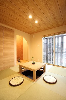 サカヅメハウジング 自然素材と無垢の木をたくさん使った、土間のある和モダンの家の建築実例画像7