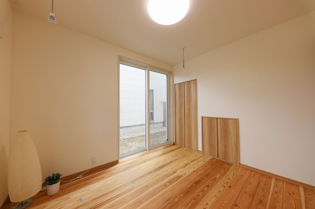 サカヅメハウジング 健やかに、のびやかに。無垢の杉が広がるリビングが子どもたちの笑顔を育む住まいの建築実例画像6