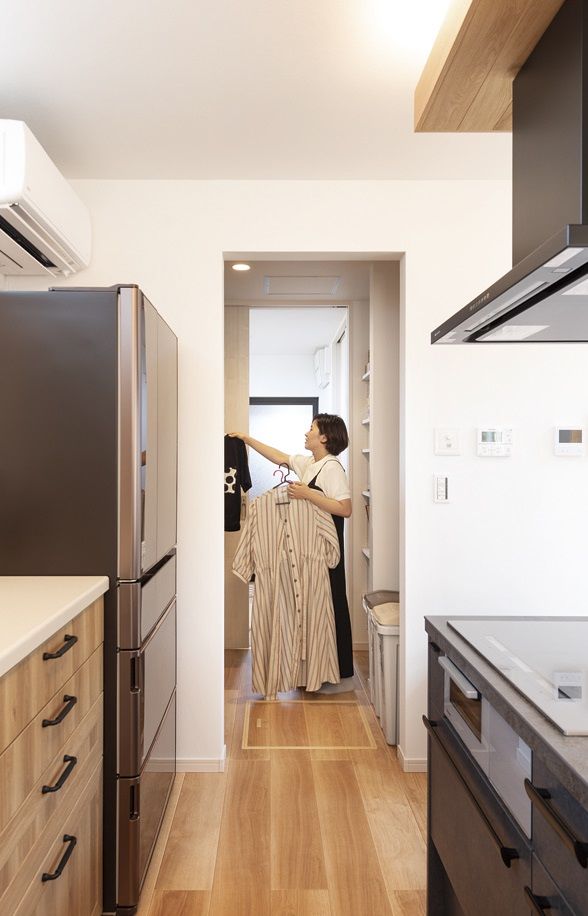 アイ工務店 【兵庫県/2000万円台/ZEH住宅】心地よさを生む無駄のない動線　ZEH仕様で吹抜大空間も快適の建築実例画像3