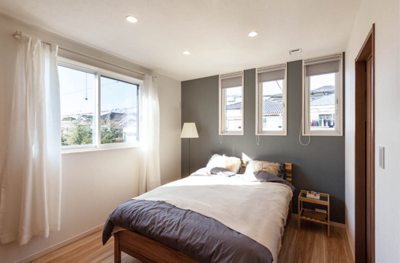 アイ工務店 【兵庫県明石市/2000万円台/二世帯住宅】ハーフ吹抜や外に続くデッキで家族が集うLDKを心地よくの建築実例画像4