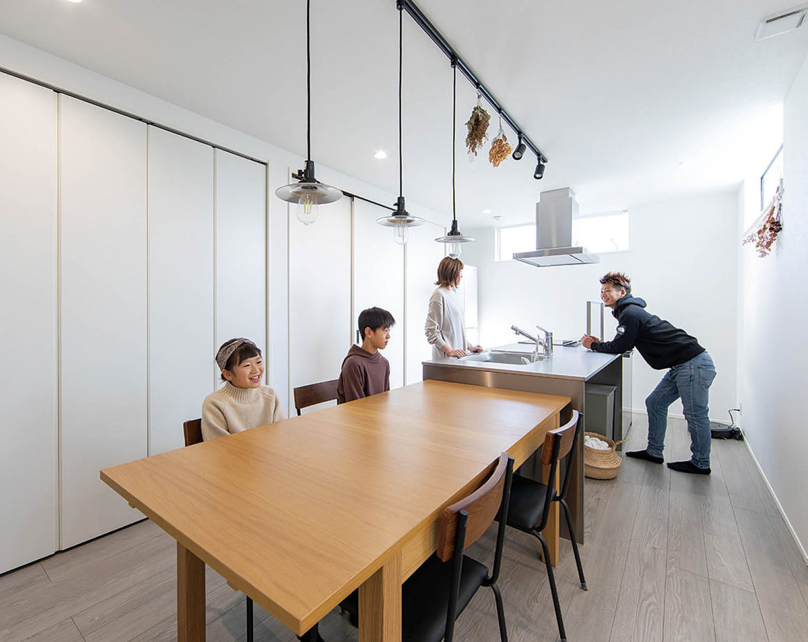 アイ工務店 【兵庫県/2000万円台/中庭】外出してもすぐに帰りたくなる、理想をカタチにした快適な家の建築実例画像2