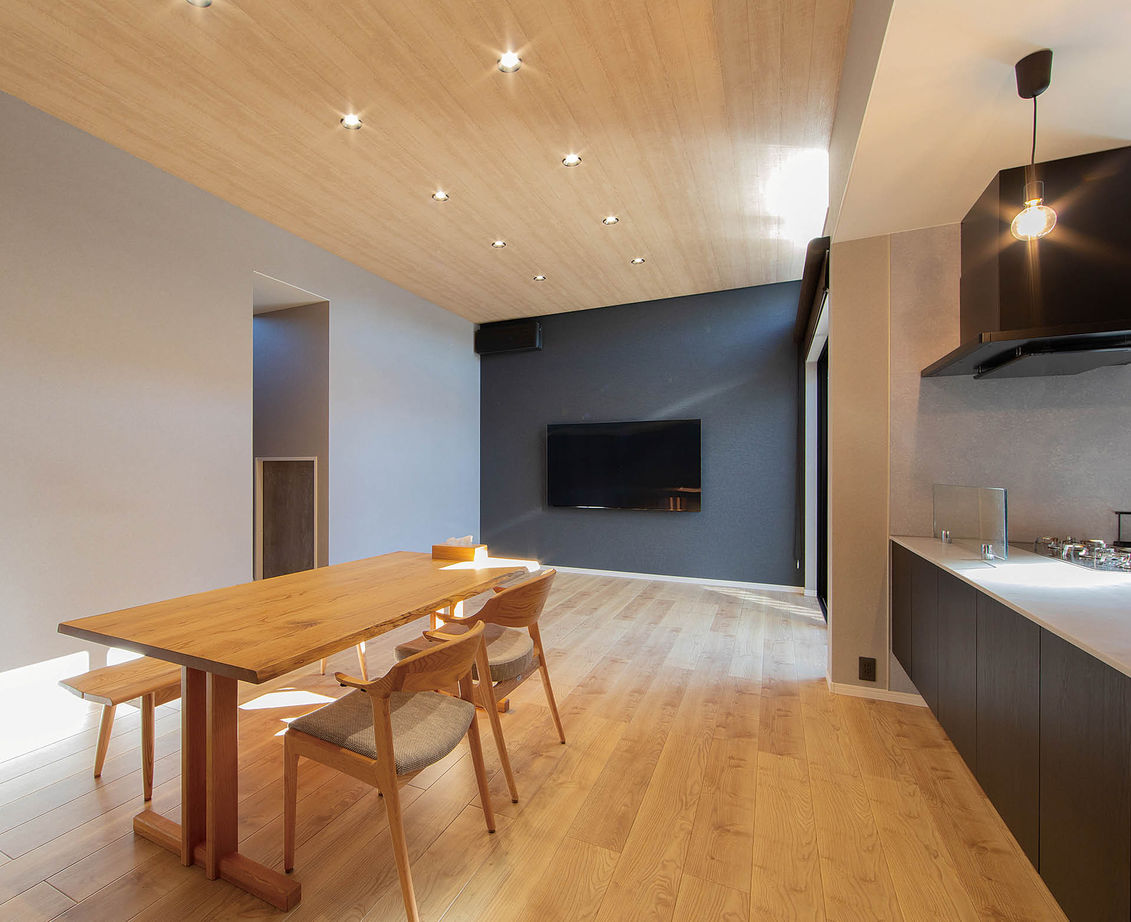 アイ工務店 【半平屋/2000万円台/間取り図有】1.5階を採り入れることで実現。ゆとりある、憧れの平屋の生活の建築実例画像2