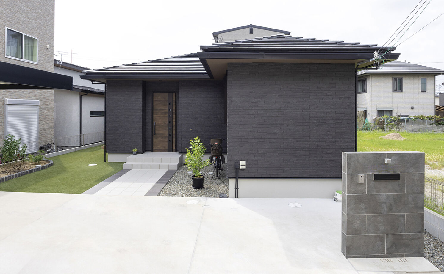 アイ工務店 【和歌山県/快適動線/間取り図有】スキップフロアやダウンフロアを採り入れ、全ての部屋が繋がる平屋風住宅の建築実例画像