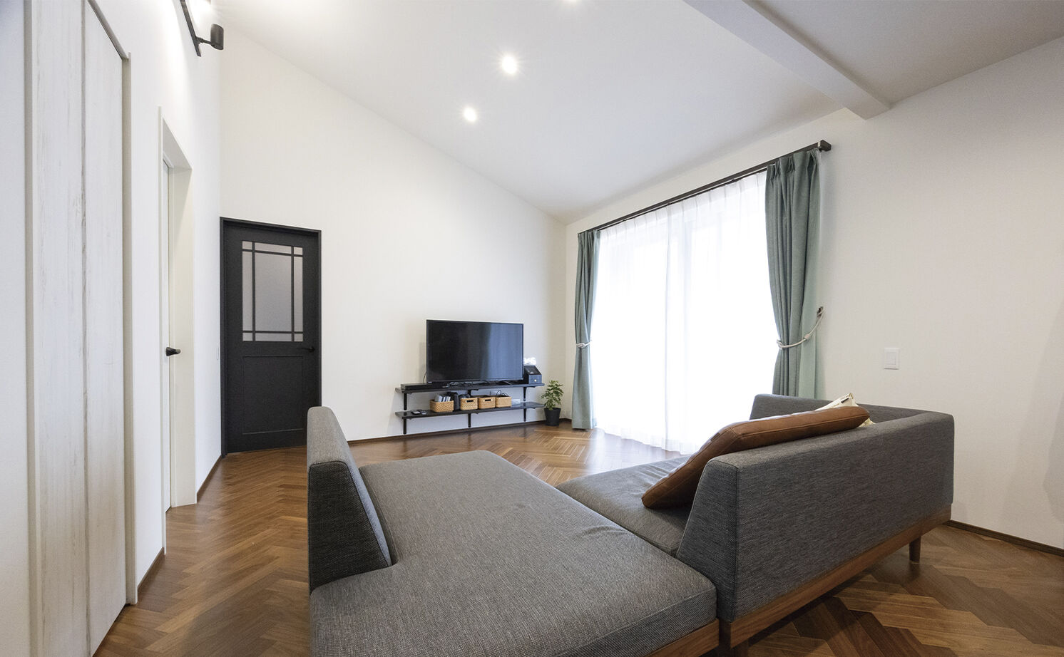 アイ工務店 【和歌山県/快適動線/間取り図有】スキップフロアやダウンフロアを採り入れ、全ての部屋が繋がる平屋風住宅の建築実例画像4