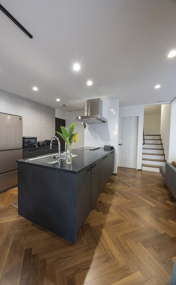 アイ工務店 【和歌山県/快適動線/間取り図有】スキップフロアやダウンフロアを採り入れ、全ての部屋が繋がる平屋風住宅の建築実例画像8