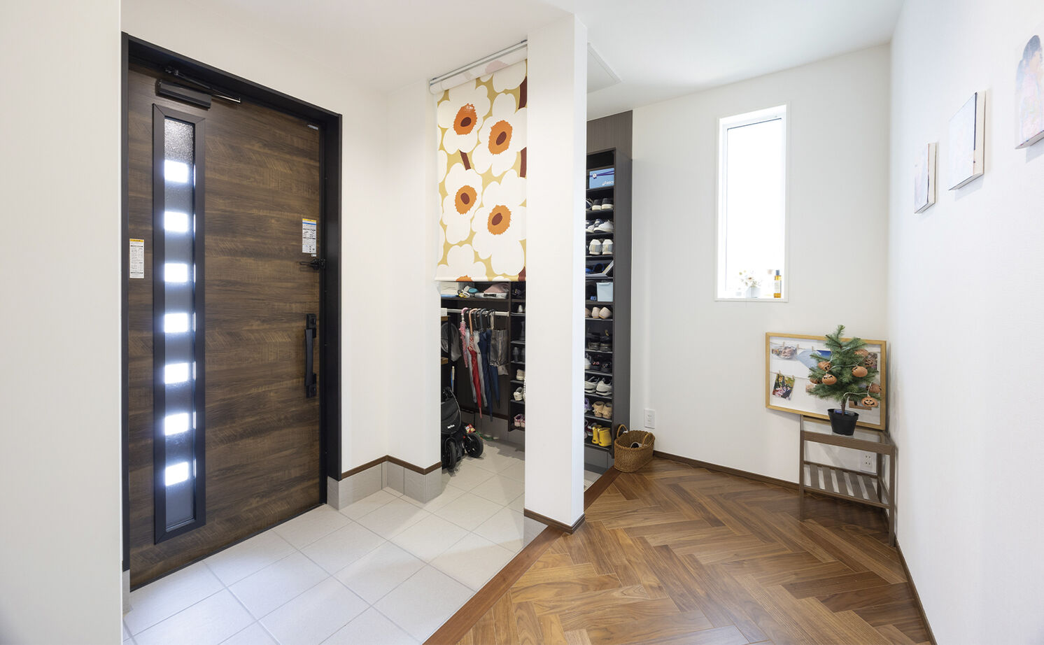 アイ工務店 【和歌山県/快適動線/間取り図有】スキップフロアやダウンフロアを採り入れ、全ての部屋が繋がる平屋風住宅の建築実例画像10