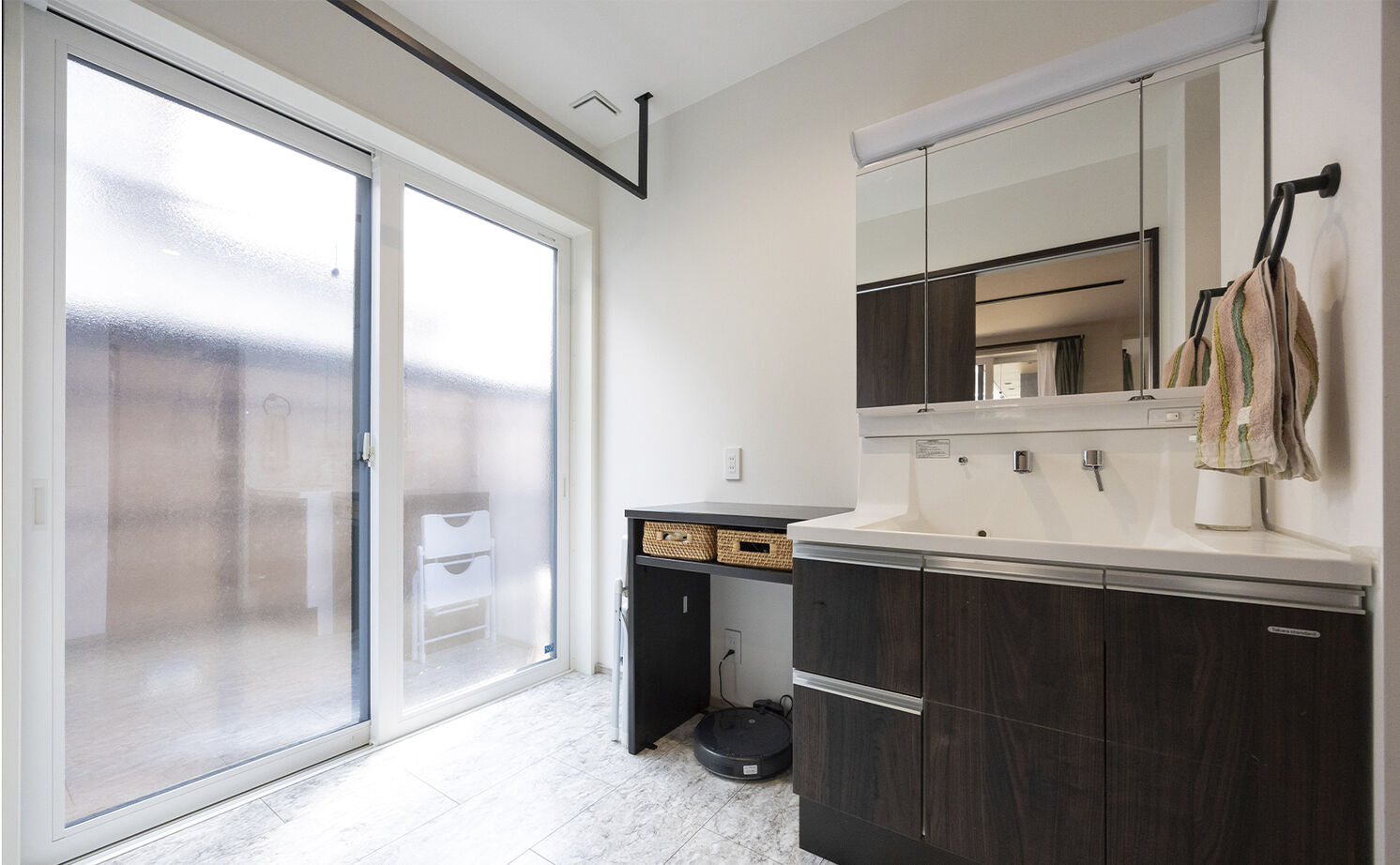 アイ工務店 【和歌山県/快適動線/間取り図有】スキップフロアやダウンフロアを採り入れ、全ての部屋が繋がる平屋風住宅の建築実例画像12