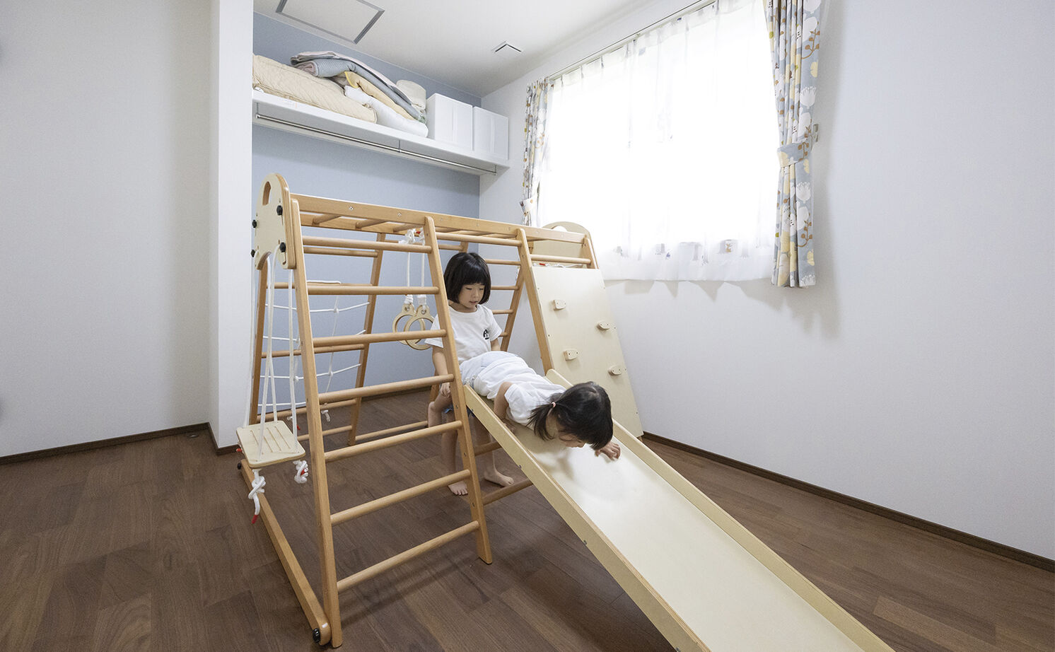 アイ工務店 【和歌山県/快適動線/間取り図有】スキップフロアやダウンフロアを採り入れ、全ての部屋が繋がる平屋風住宅の建築実例画像17