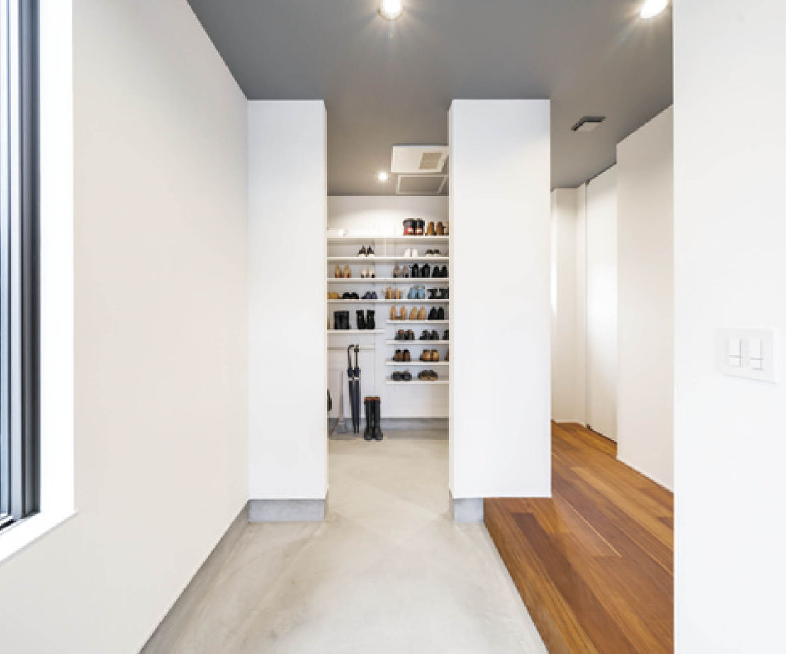 アイ工務店 【滋賀県/42坪/高気密・高断熱】天井に届く窓で開放的なLDKに 愛犬と一緒に心地よく暮らす家の建築実例画像7