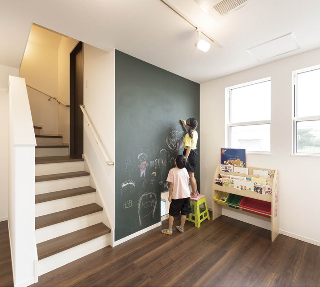 アイ工務店 【滋賀県/アイランドキッチン/間取り図有】家族の繋がりを常に感じられる、スキップフロアを取り入れた家の建築実例画像4