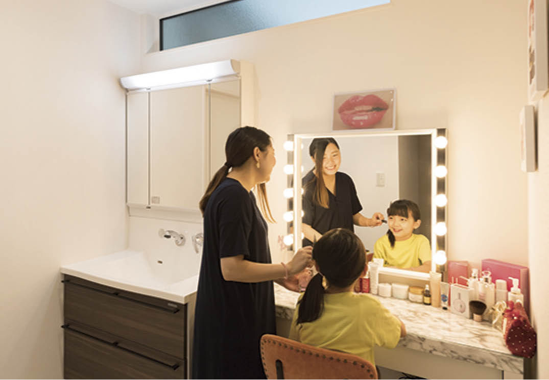 アイ工務店 【滋賀県/アイランドキッチン/間取り図有】家族の繋がりを常に感じられる、スキップフロアを取り入れた家の建築実例画像6