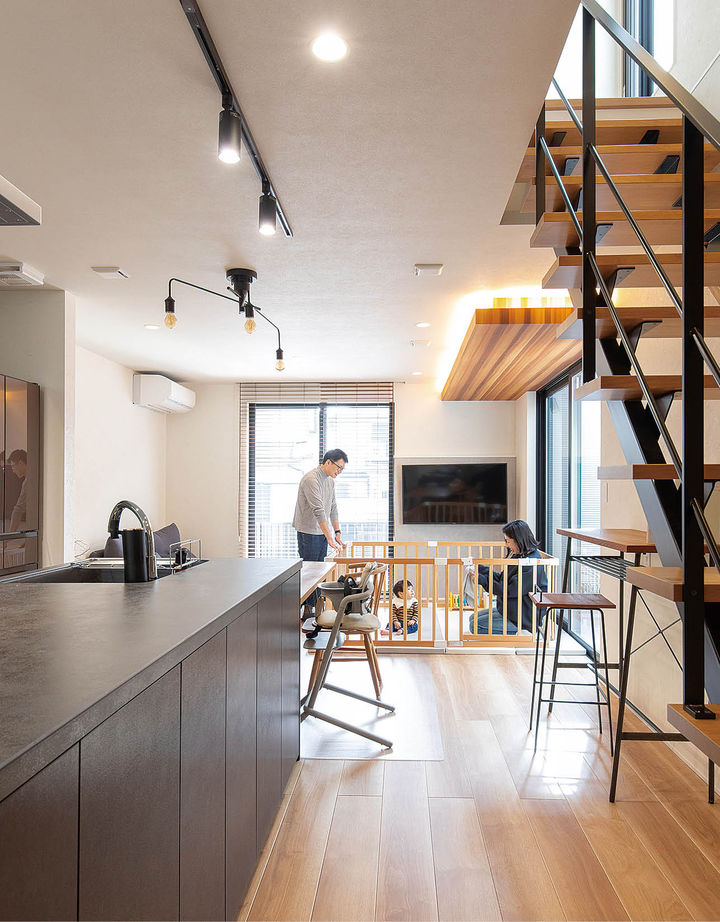 アイ工務店 【2000万円台/間取り図有/ウッドデッキ】こだわりながらも統一性のあるシンプルモダンな住まいの建築実例画像2