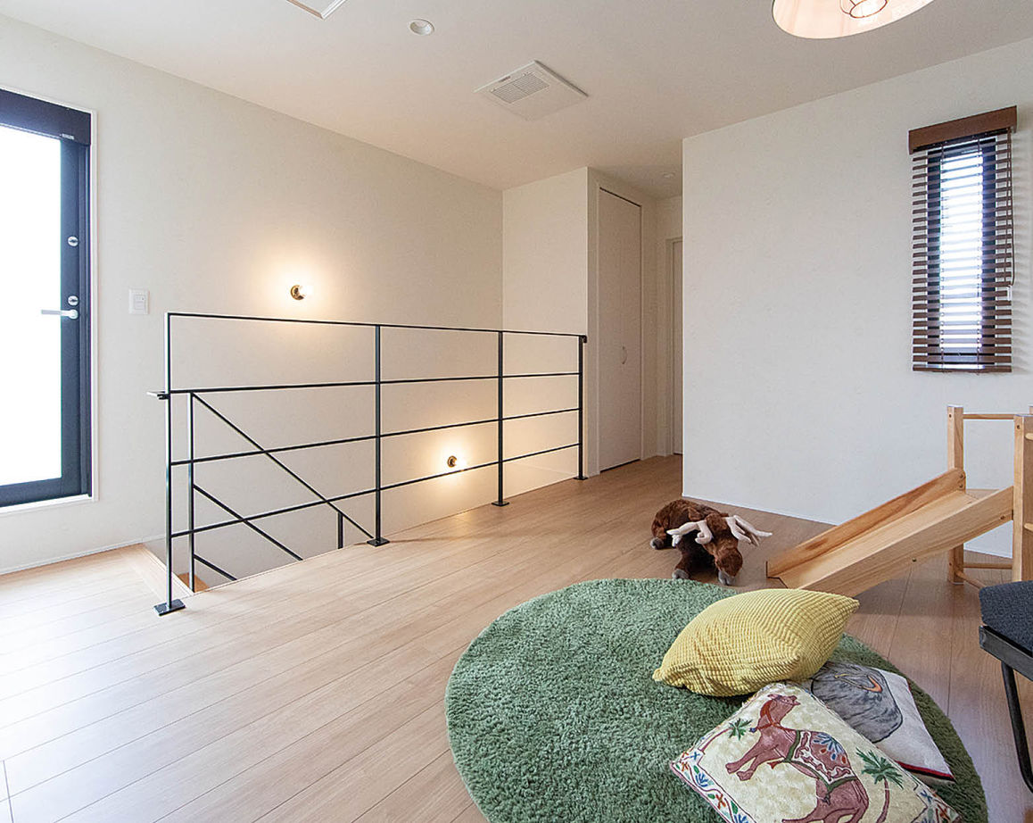 アイ工務店 【2000万円台/間取り図有/ウッドデッキ】こだわりながらも統一性のあるシンプルモダンな住まいの建築実例画像3