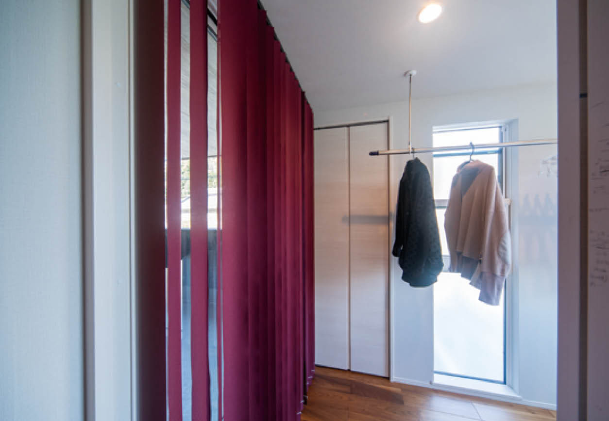 アイ工務店 【2000万円台/店舗併設/間取り図有】1階の一部を事務所スペースに　全館空調とサンルームのある家の建築実例画像5