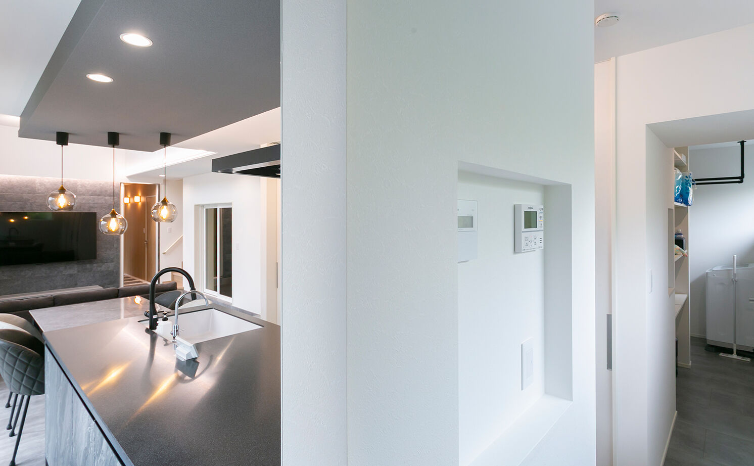 アイ工務店 【小屋裏付の平屋/3000万円台/間取り図有】「外出するより家にいたい」住み始めて実感した楽しさと心地よさの建築実例画像9