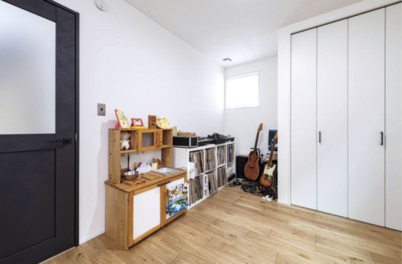 アイ工務店 【福岡県福岡市/2000万円台/間取り図有】広さ、静けさ、開放感全て叶えた2階リビングが暮らしの中心の建築実例画像4